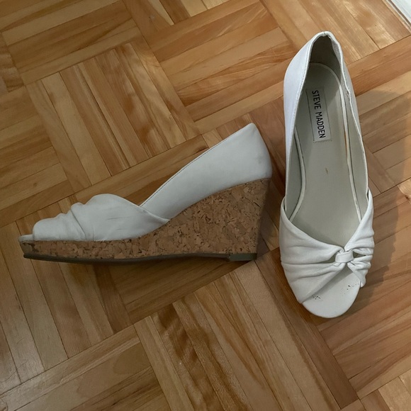 Steve Madden Wedge - Picture 2 of 3